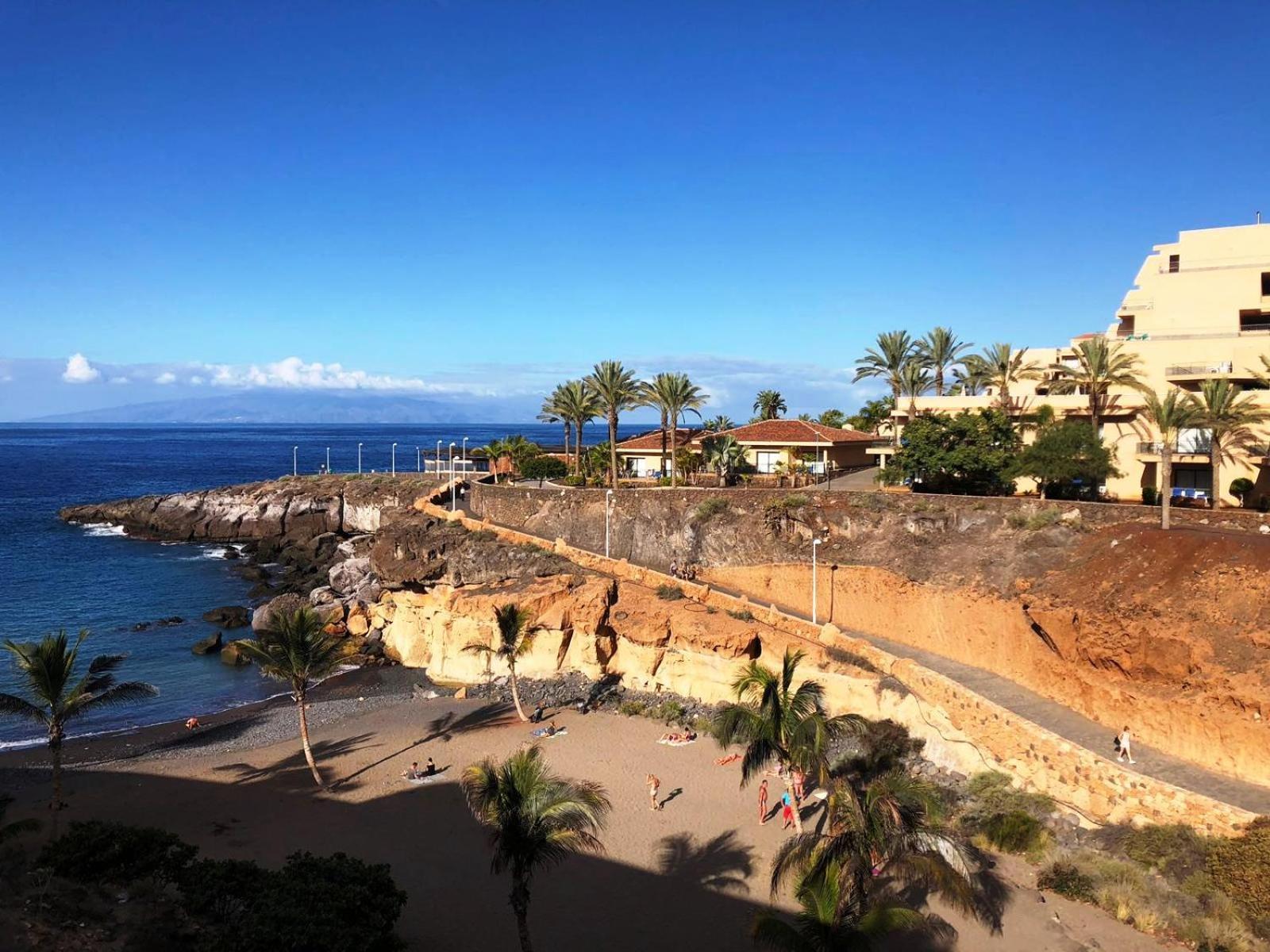 Blue Bay Paradise - Beach Front Apartment With Sea View Playa Paraiso  Luaran gambar