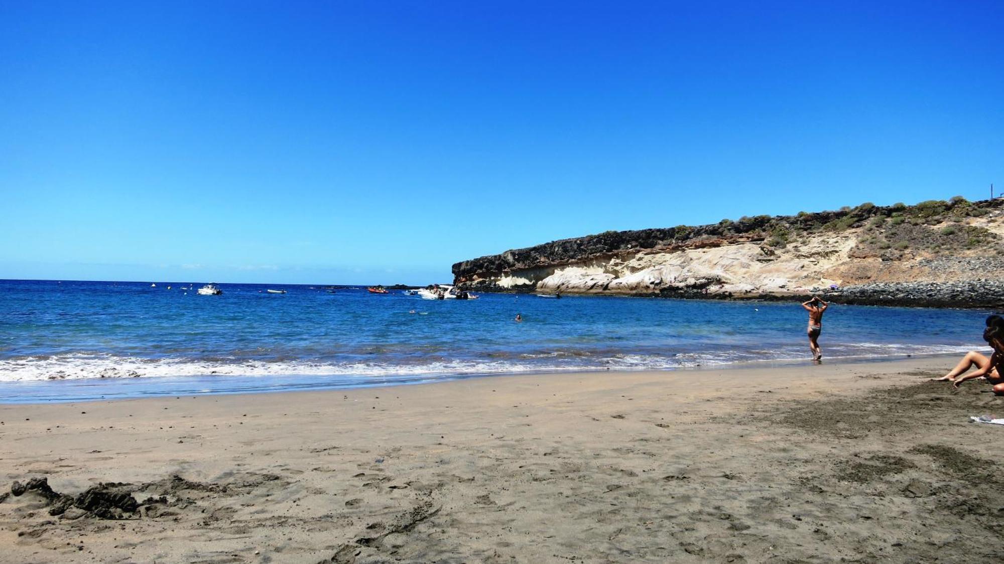 Blue Bay Paradise - Beach Front Apartment With Sea View Playa Paraiso  Luaran gambar
