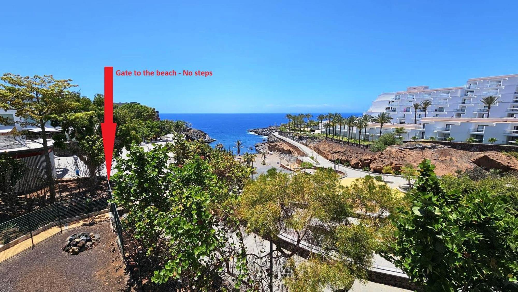 Blue Bay Paradise - Beach Front Apartment With Sea View Playa Paraiso  Luaran gambar