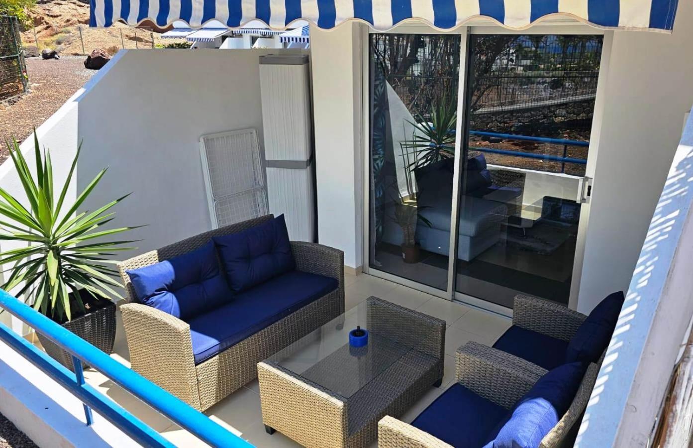 Blue Bay Paradise - Beach Front Apartment With Sea View Playa Paraiso  Luaran gambar